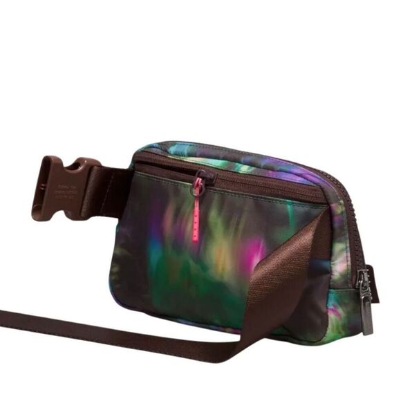 Lululemon Everywhere Belt Bag 1L Pride Graphic - Picture 5 of 9